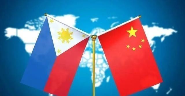 一位美籍华人发文表示：中国不要高看自己，连菲律宾这种小国都敢针对你们，而你们只能