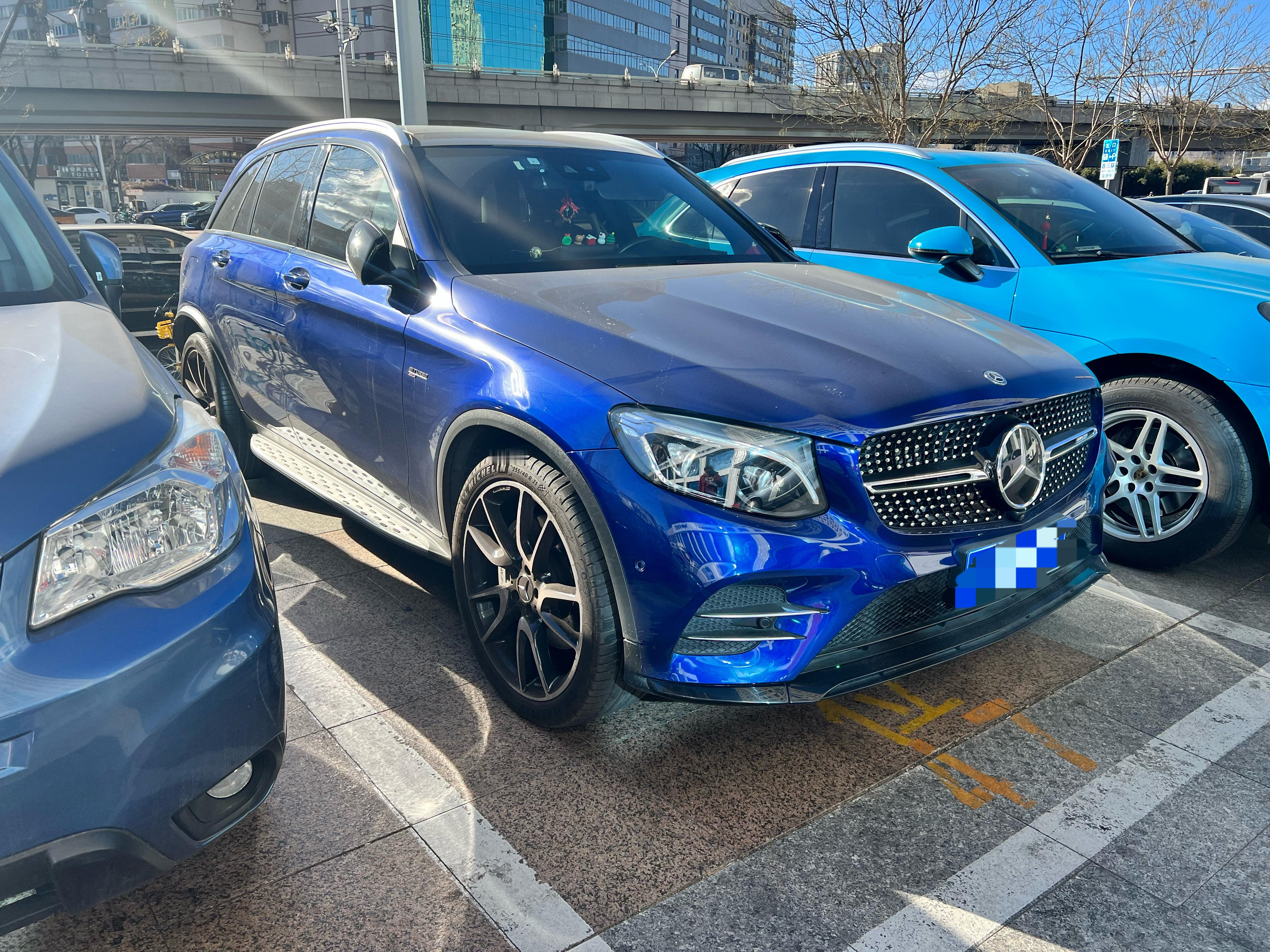 这一代GLC43真低调，在路上不仔细看分不出来3.0T V6四驱，零百5秒，二手