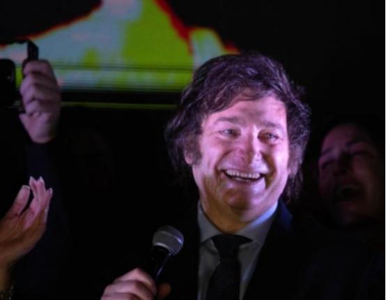 再这么下去，米莱在中国就快成米圣了！阿根廷今年开始对1.6万美元以下的进口电动车