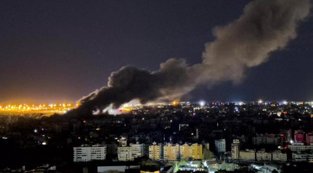 第 89 波打击！100 枚导弹从天而降，西亚半径全覆盖，以色列从南被炸到北。