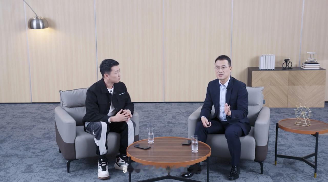 前几天，华为智慧屏 V5正式发布，这款电视带来了灵犀指向遥控和绝对指向技术，让电