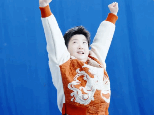 倍轻松全球品牌代言人孙颖莎举手转圈圈😺 ​​​