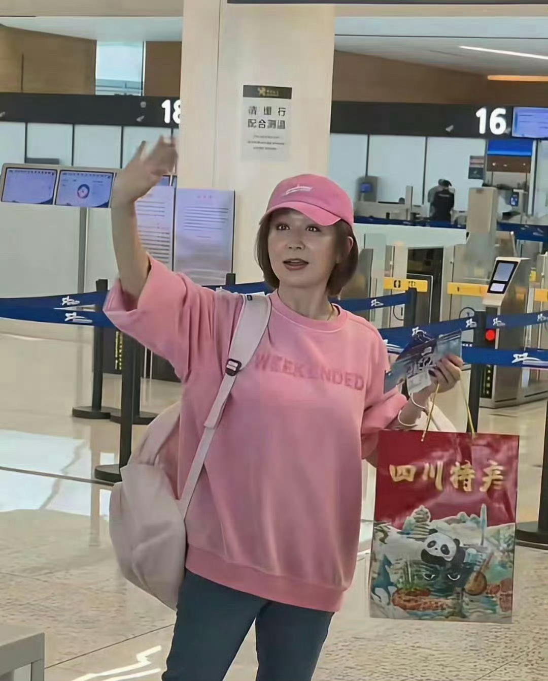 刘晓庆那句女人还是放弃自己太早了，含金量还在上升81岁的潘迎紫