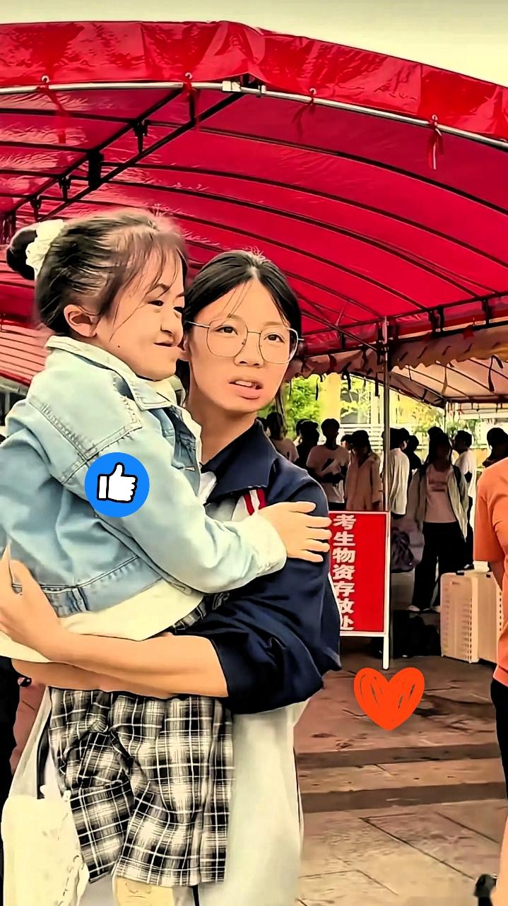 高考考场外一幕刷屏！
女生放弃第一时间离场，举动看哭无数路人！
 
6月7日贵州