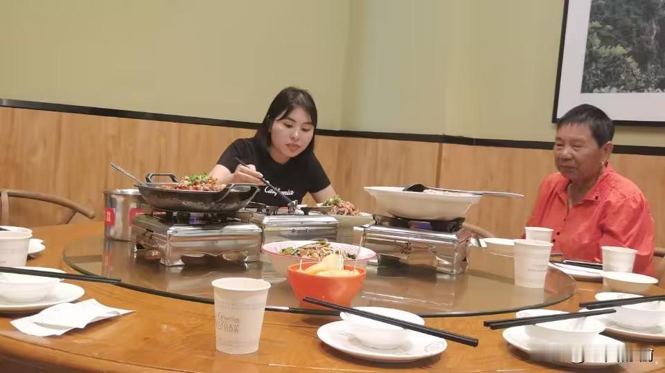 上联：欲问此间何所以
下联：桃源胜境梦魂香
           （请对下联）