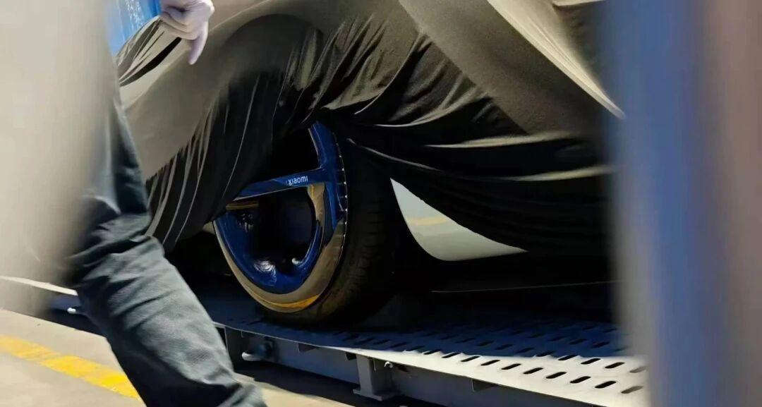 官宣！小米VGT超跑明天发布雷总今天在微博官宣，明天将发布一款超级跑车！该款车型