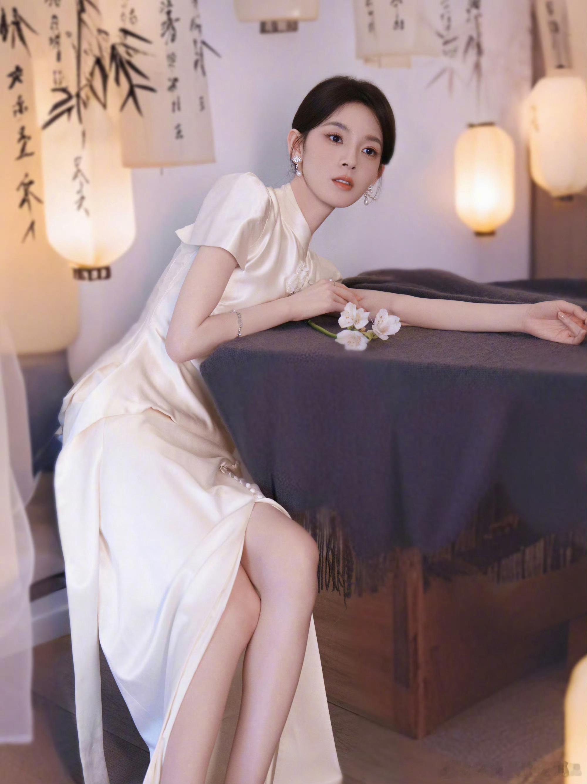 陈瑶 我家那闺女 路透看得人心痒痒，已经搬好小板凳，坐等陈瑶正片开播 