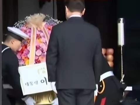 4月28号，李在明在纪念李舜臣活动上表示，现在堪比倭乱时期，呼吁民众直面困难。