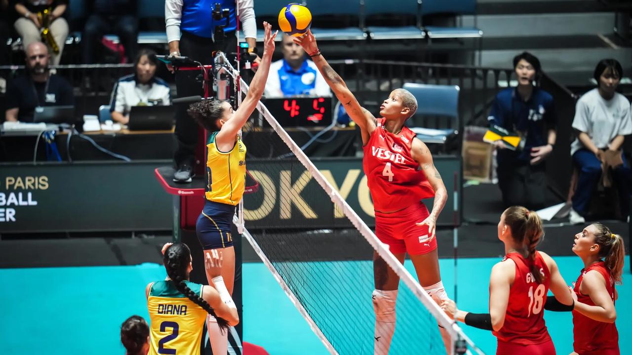 #巴黎奥运会女排资格赛# 土耳其3-0横扫巴西！五战全胜排B组第一。
三局比分：