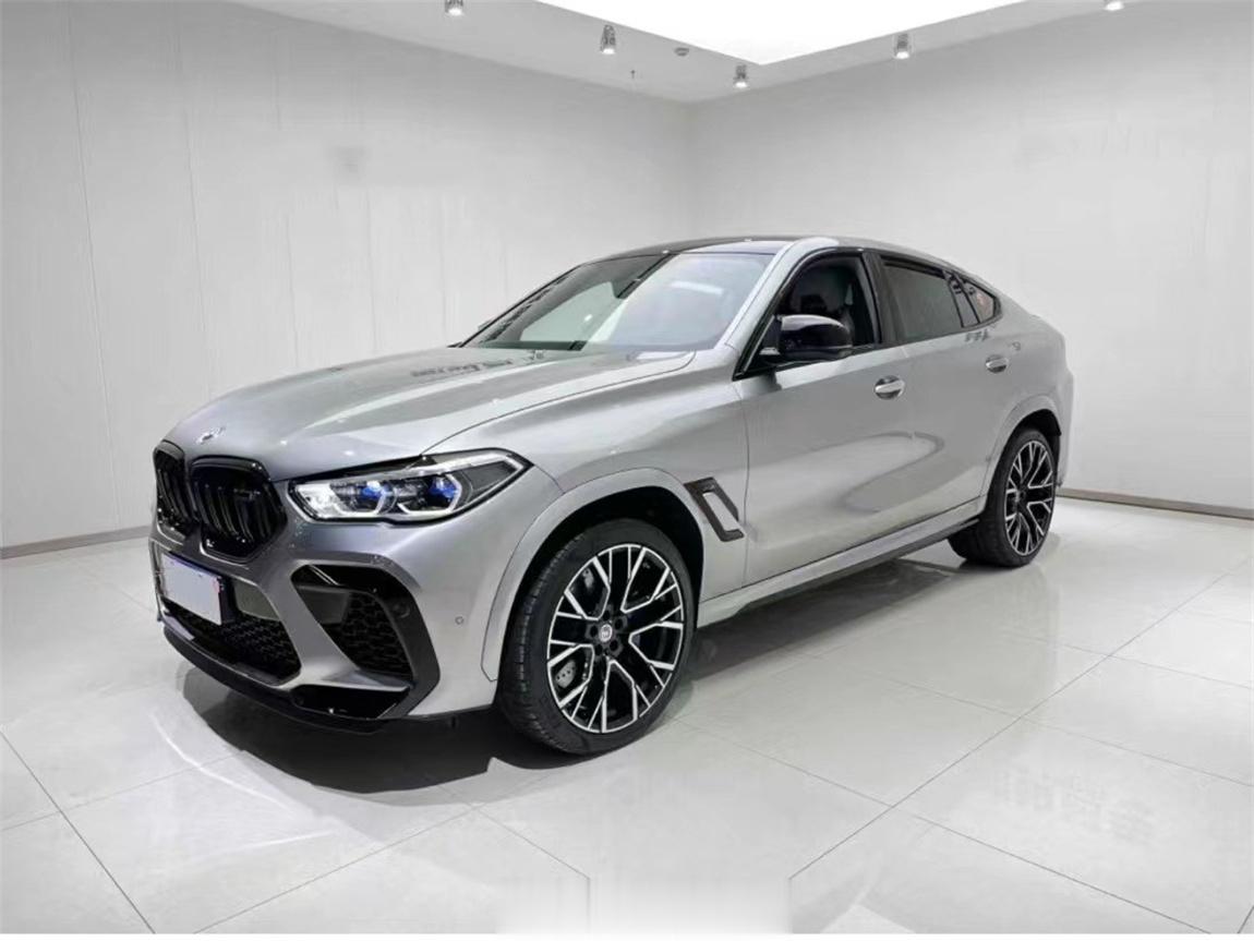 老款的 宝马 X6 M 银外/白内 准新车[酷]今年7月份上牌的，提车才一个多月