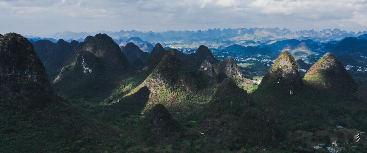 桂林不止三月才有烟雨，初冬也有哦如果等不及三月的烟雨，就来看看桂林初冬的墨色吧！