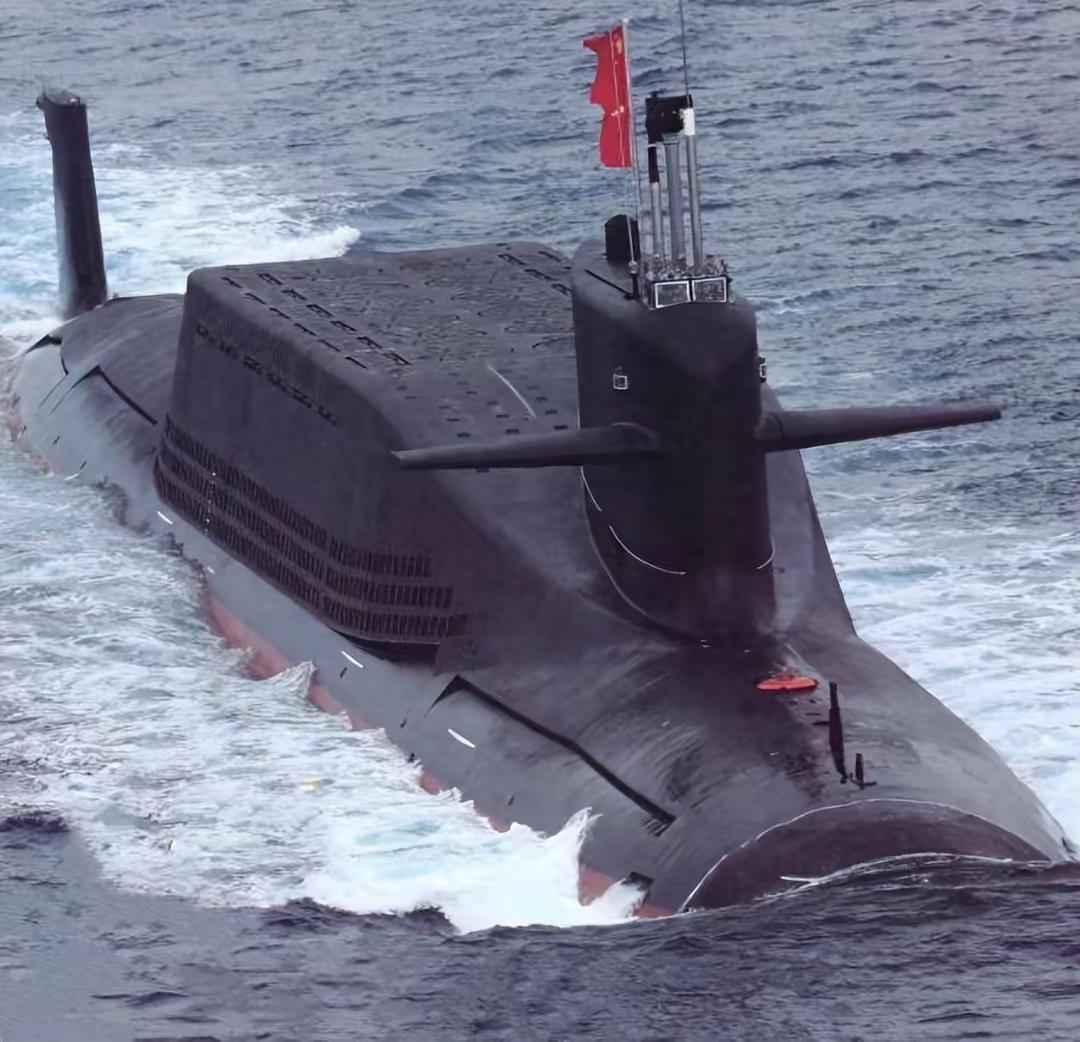 咱们普通老百姓平时聊国防，不用抠难懂的专业名词，只要心里明白，国家深海底牌够扎实