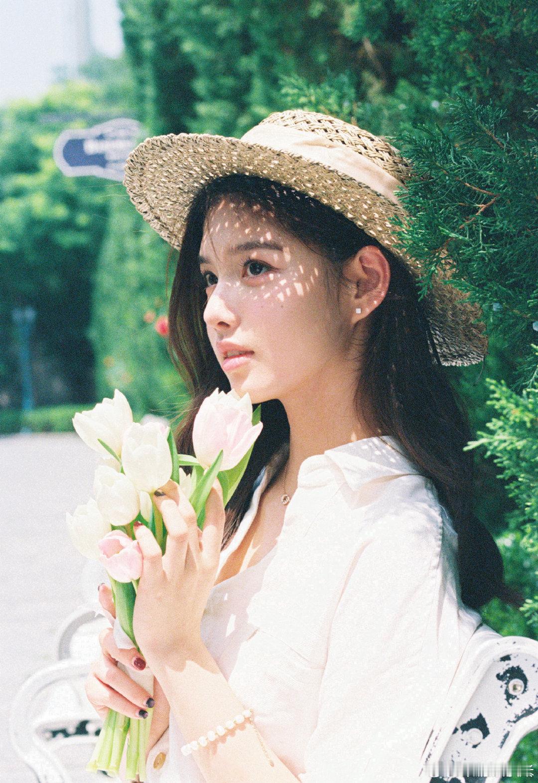艾米十八岁生日大片恭喜艾米18岁成年啦，生日大片好美丽～艾米18岁生日大片艾米演