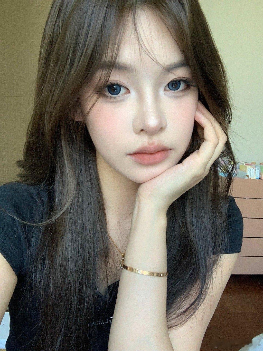 好久不见！最近牙套快带完了 牙套脸也出现了… ​​​