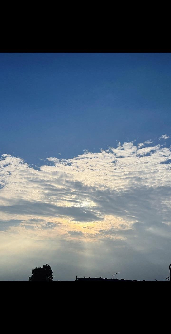 别让“努力”骗了你：方向错了，越拼越累
你有没有见过这种人？每天加班到深夜，笔记