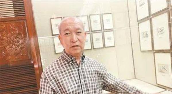 1991年，中国小伙赵泰来加入英国国籍。他放弃亿万家产，每天在街头翻捡垃圾，耗时