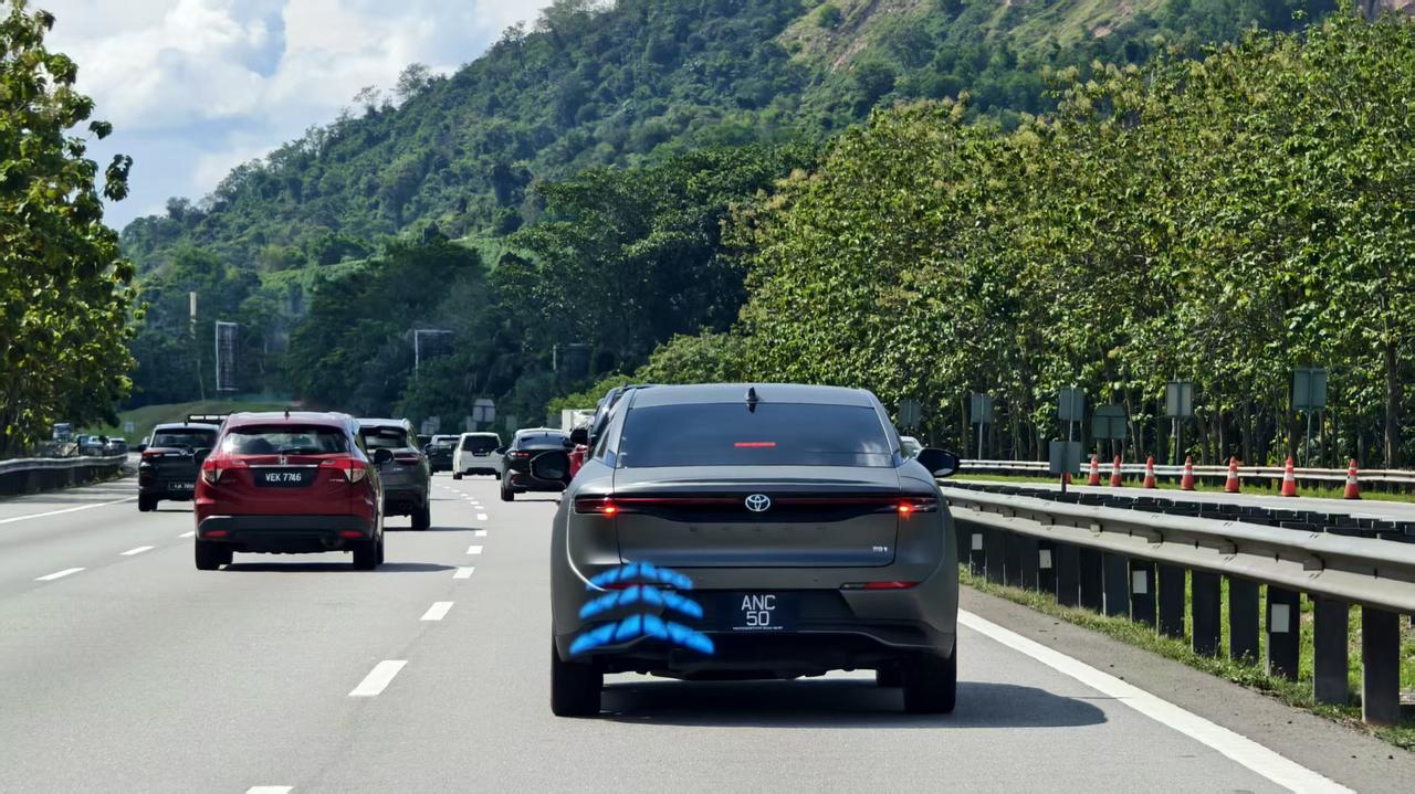 单纯看这身材比例和颜色搭配
你完全看不出，这是一辆皇冠♛.......
几款新皇