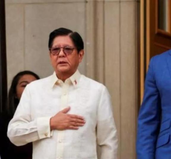 菲国记者问小马科斯：“1962年印度开了第一枪，差一点被灭国；1979年越南开了