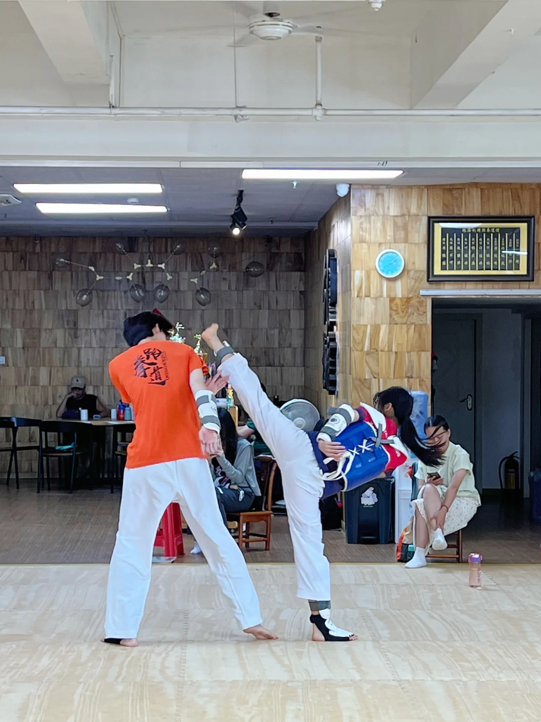 在这里。。。小孩我都打不过