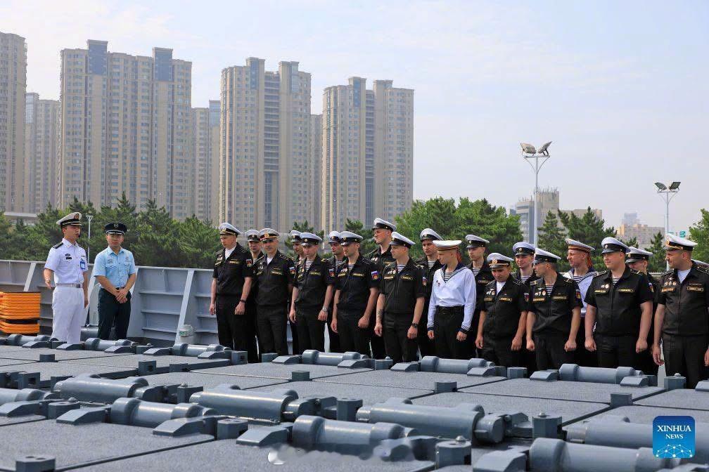 兵器影像 现代科技 VS 厚重历史 