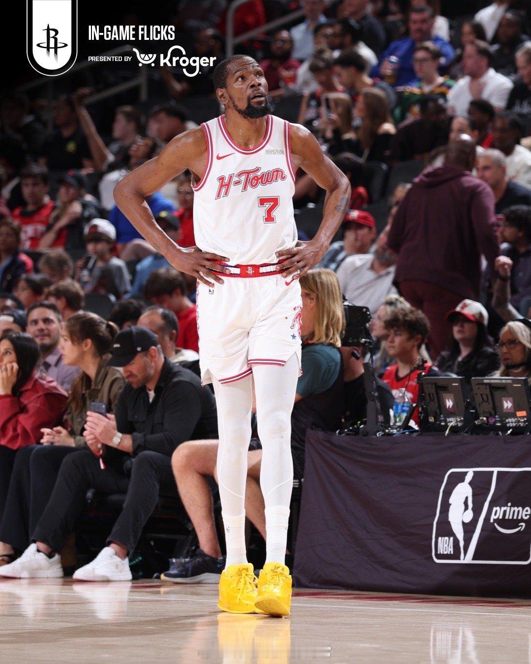 杜兰特明天vs灰熊不打了！杜兰特作为火箭队球员的首个常规赛赛季26 分/场5.5