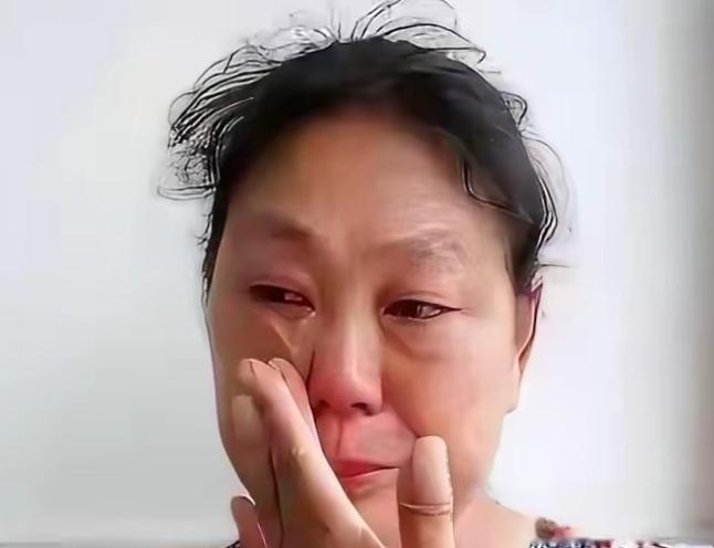 亲妈一张嘴，直接把儿子的“金饭碗”给端了。上海这位阿姨估计也没想到，自己只是想在