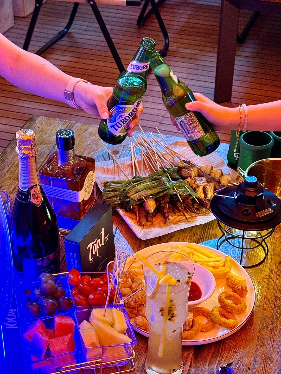 芜湖古城新开的…..！！西海岸风bar🍻