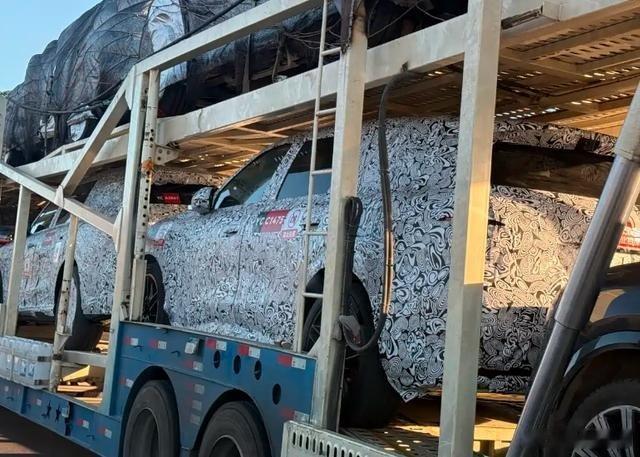 问界M6测试谍照 主打25万级市场 或将北京车展亮相 明年二季度上市日前，我们从