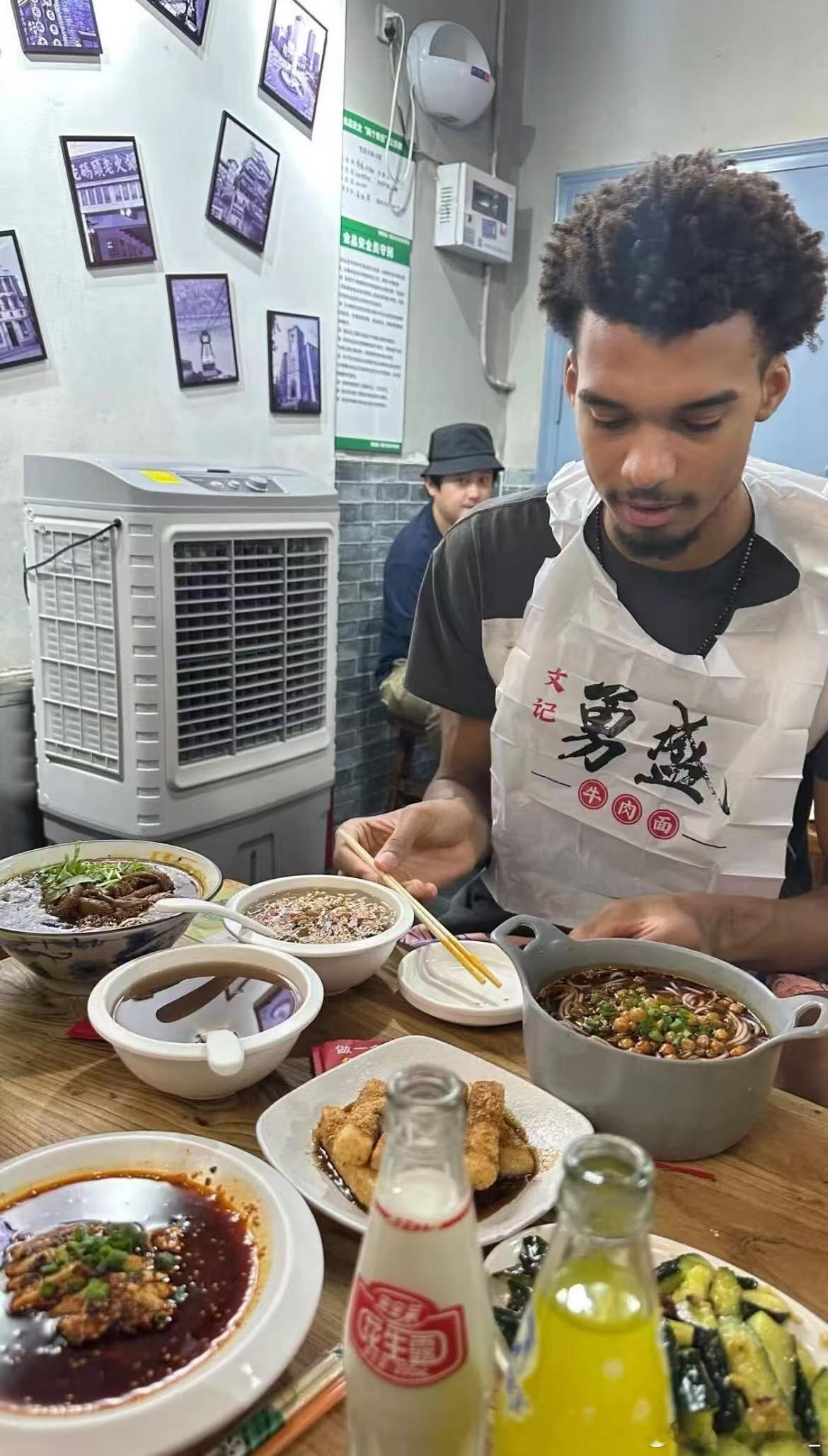文班亚马来北京了！？文班亚马 ​​​