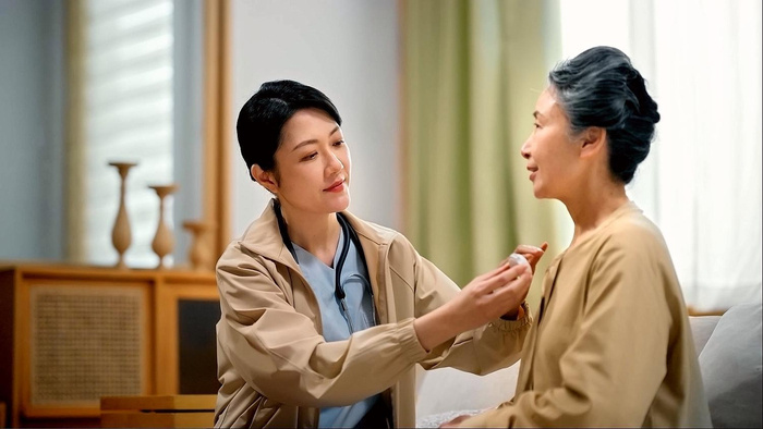 AED搜索量暴增【张雪峰事件发生后，AED、心电检测设备等搜索量暴增，专家称预防