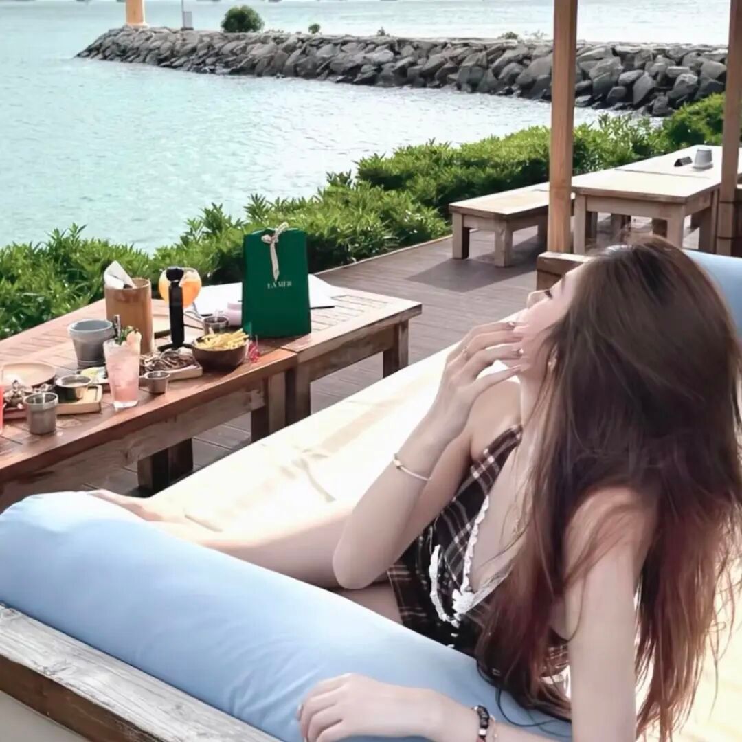 𝗪𝗲𝗖𝗵𝗮𝘁头像 ‖女生头像‖氛围感‖优质女头‖小众高级 ‖无水印女
