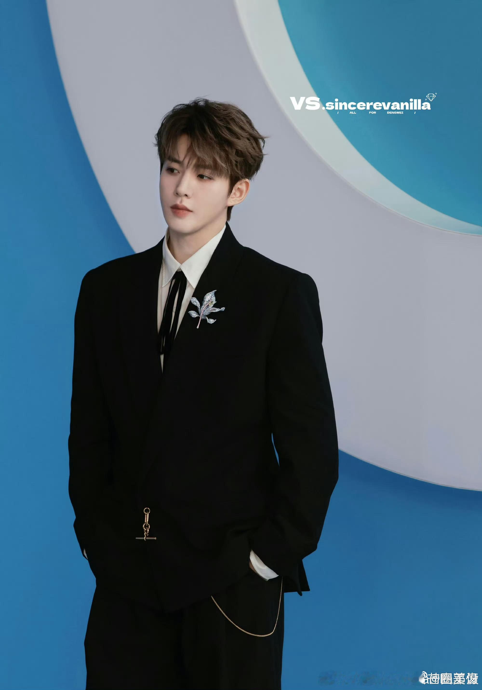 真正的撕漫男，漫画里走出来的人！邓为 小头长腿脸紧