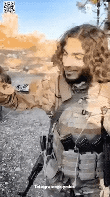 已经没人关心的叙利亚：手拿库尔德俘虏割下来的耳朵，朱大帅的雇佣兵很兴奋！现在叙利