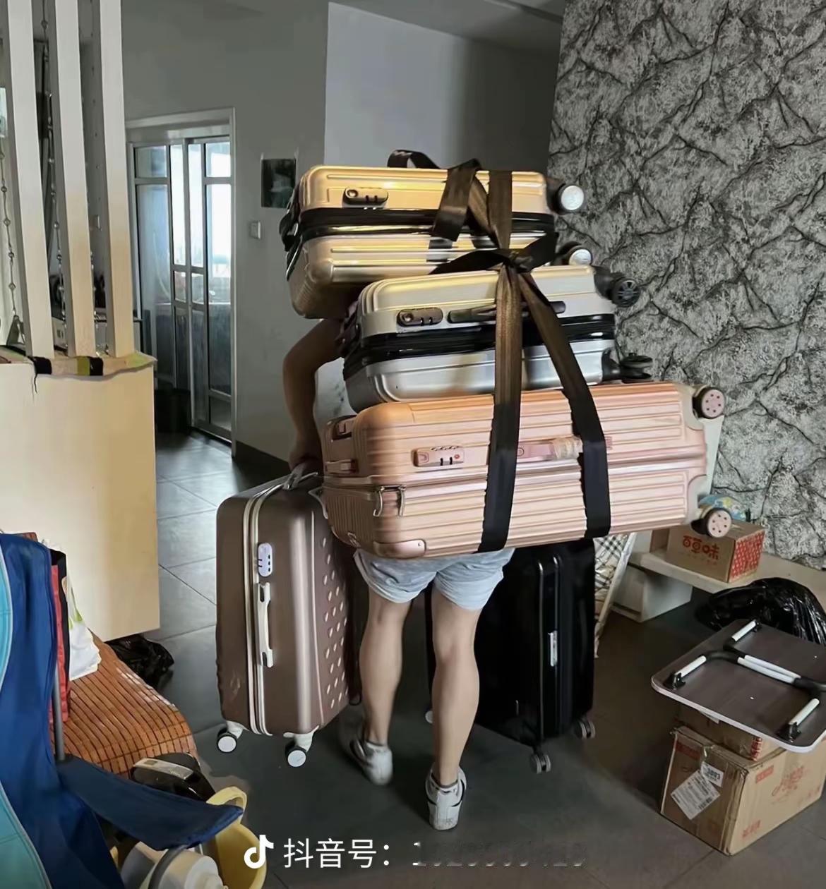 我男朋友一和我吵架就离家出走[呲牙]