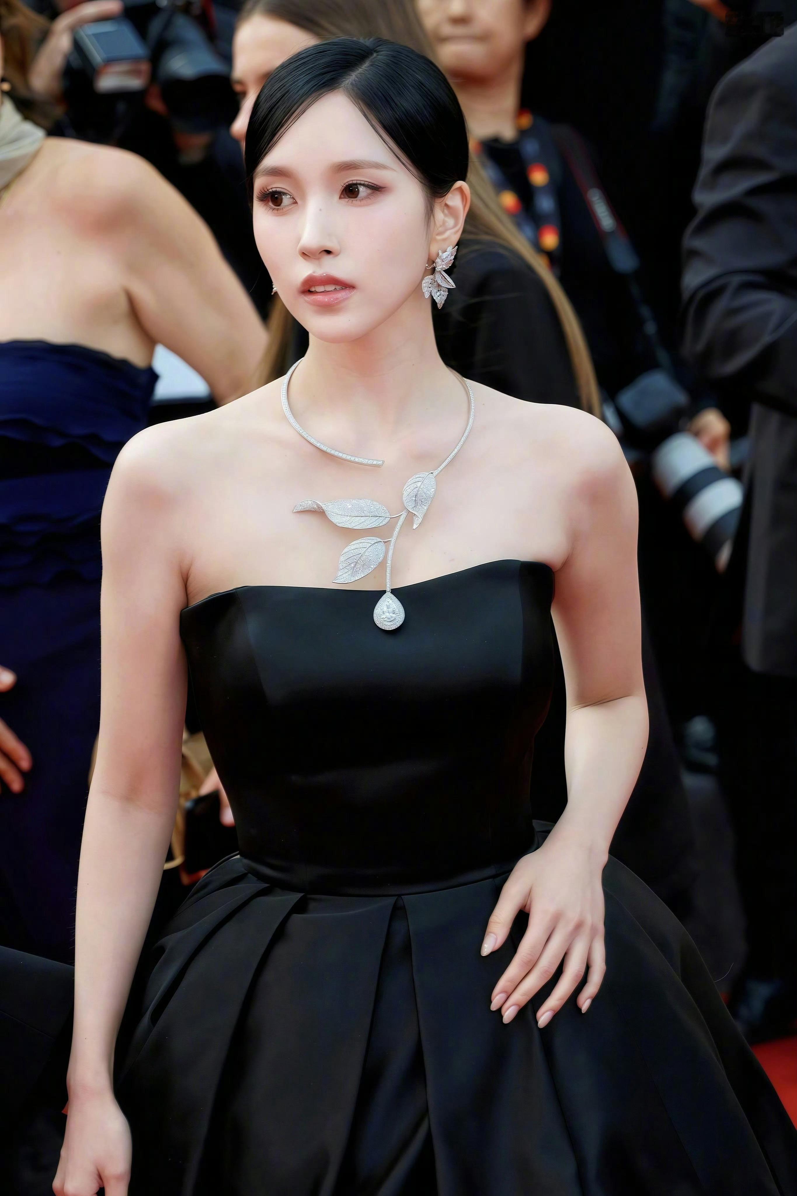 【名井南and柳智敏】戛纳红毯超绝双生黑天鹅概念 mma红毯