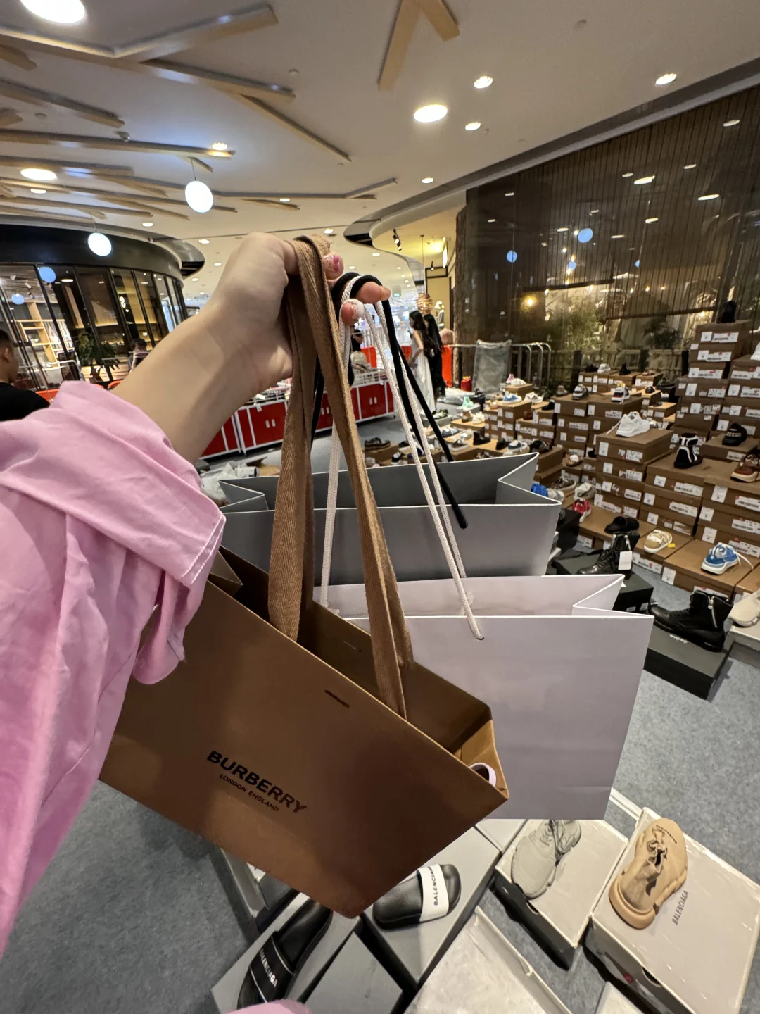 在杭州！！！我的消费观崩塌了。。。