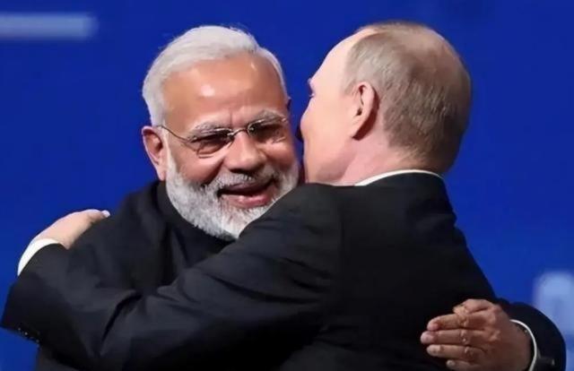 俄军不用打了，普京最大的靠山浮出水面，不是伊朗更不是中国。俄乌冲突中，大俄凭什么