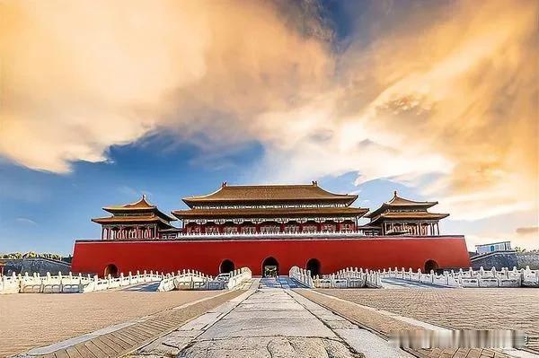 清朝的时候，有一个卖馒头的王库儿捡了个腰牌儿

要说这哥们儿胆子是真不小啊！
