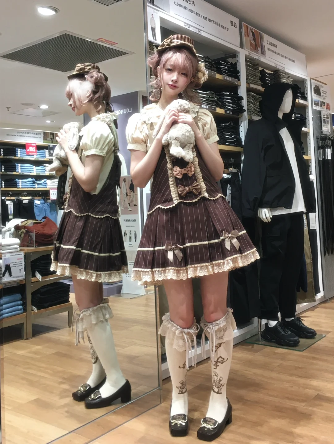 这什么！？提拉米苏娃娃墙？