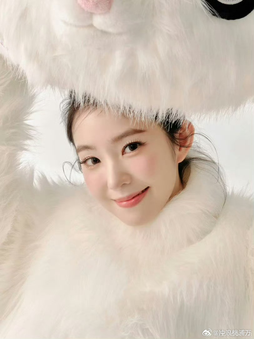 谁给IRENE想的大邱之花裴珠泫Irene本就是大邱出身，清冷又温柔的气质，像极