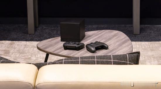 IGN今日更新了Steam Machine主机前瞻文章，谈到了亲自前往V社试玩后