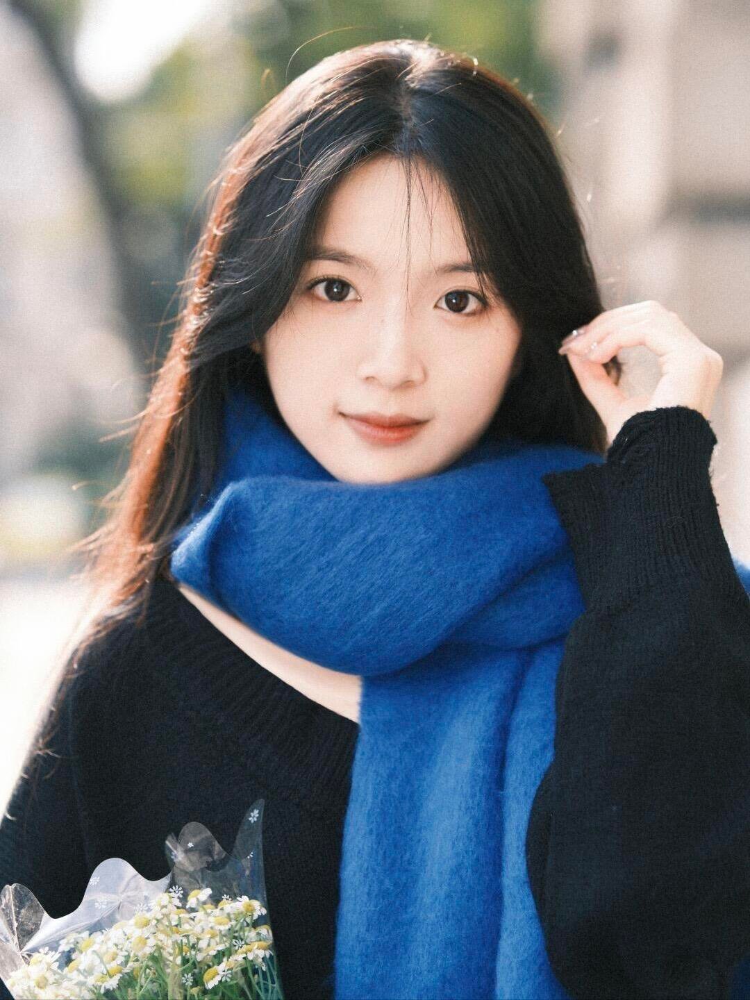 李思潼拍时尚芭莎了谁懂啊！从短视频里被导演一眼相中，零经验演《给阿嬷的情书》爆火