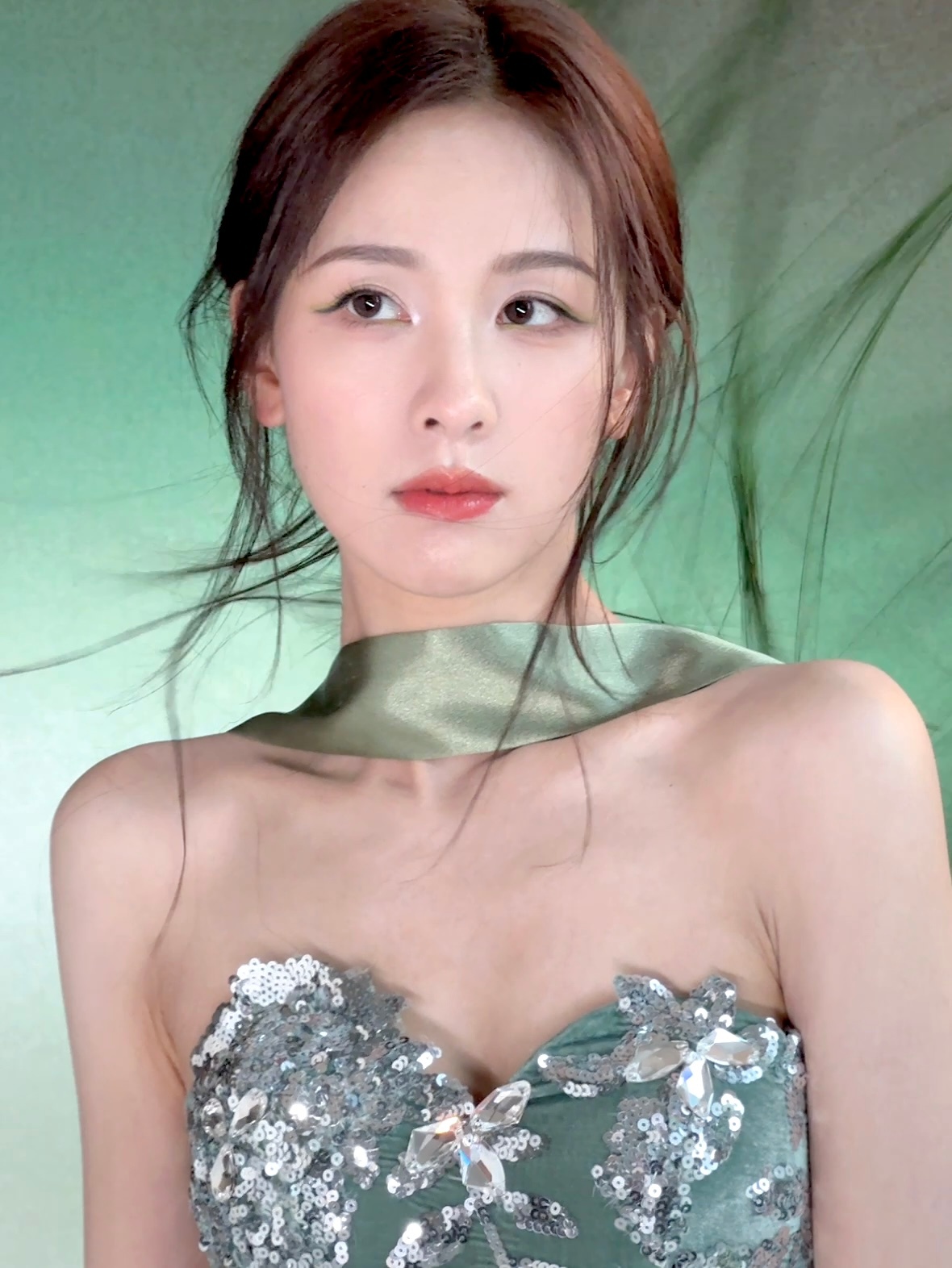 陈都灵[超话] 嘟家“偷偷拍”也捕捉到了今日blingbling的精灵嘟🧚🏻