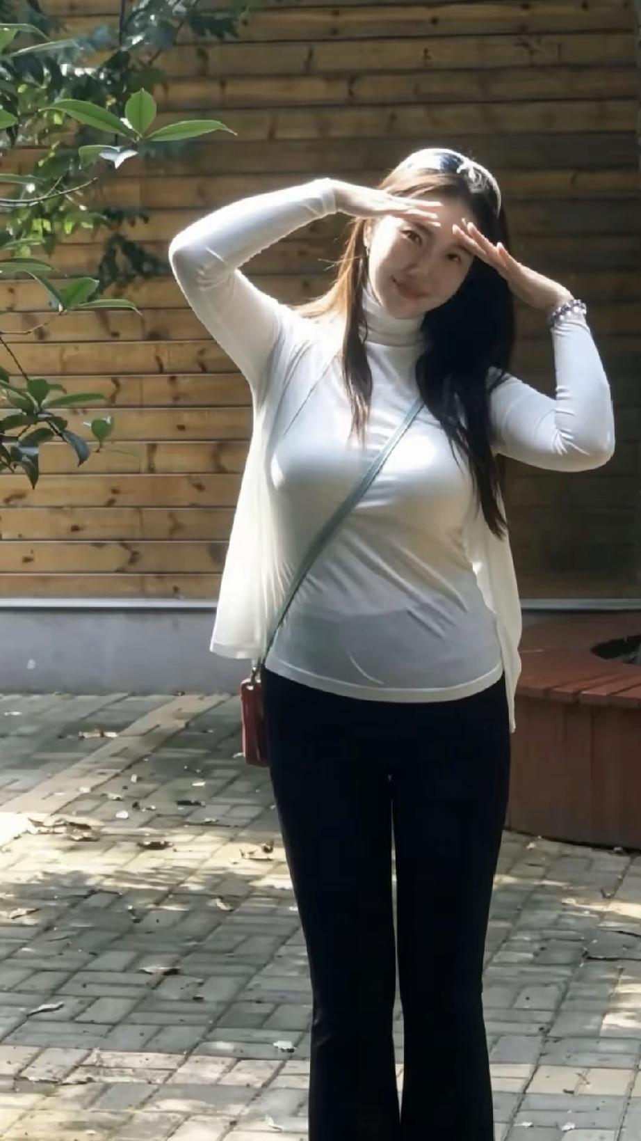 总以为岁月会抚平所有伤痛，长大后才发现并非如此，你深有体会吗？
 
1. 别纠结