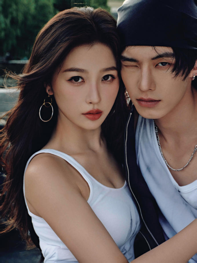 虞书欣、何与双轨下个月初上，谁懂我对这部剧的期待值呢，燥侯和你们的故事见面啦！ 