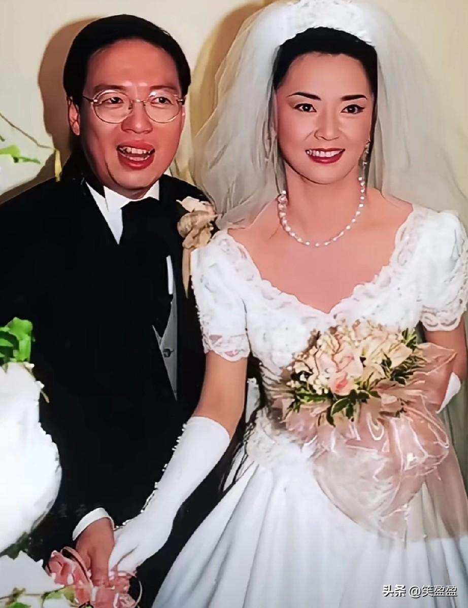 “最美霸王花”胡慧中闪婚嫁入豪门，丈夫何志平却在美国被捕入狱，她四处奔走、卖房救