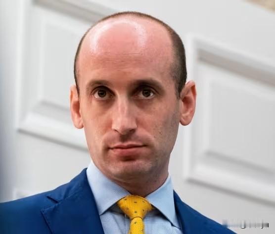 美国白宫国家安全顾问米勒称，“国际法是为弱者准备的。你们尽可以大谈特谈国际公序良