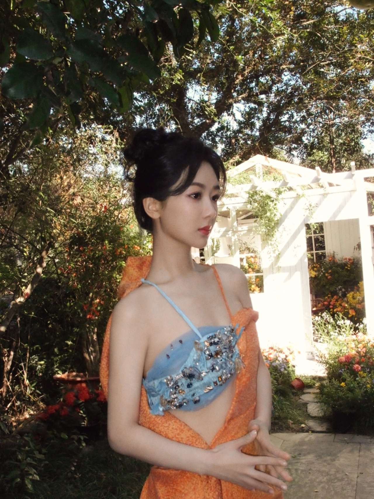  [抱一抱]#杨紫骆佳# ✨不睡觉的星星，代替我吻一吻你的眼睛。​​​