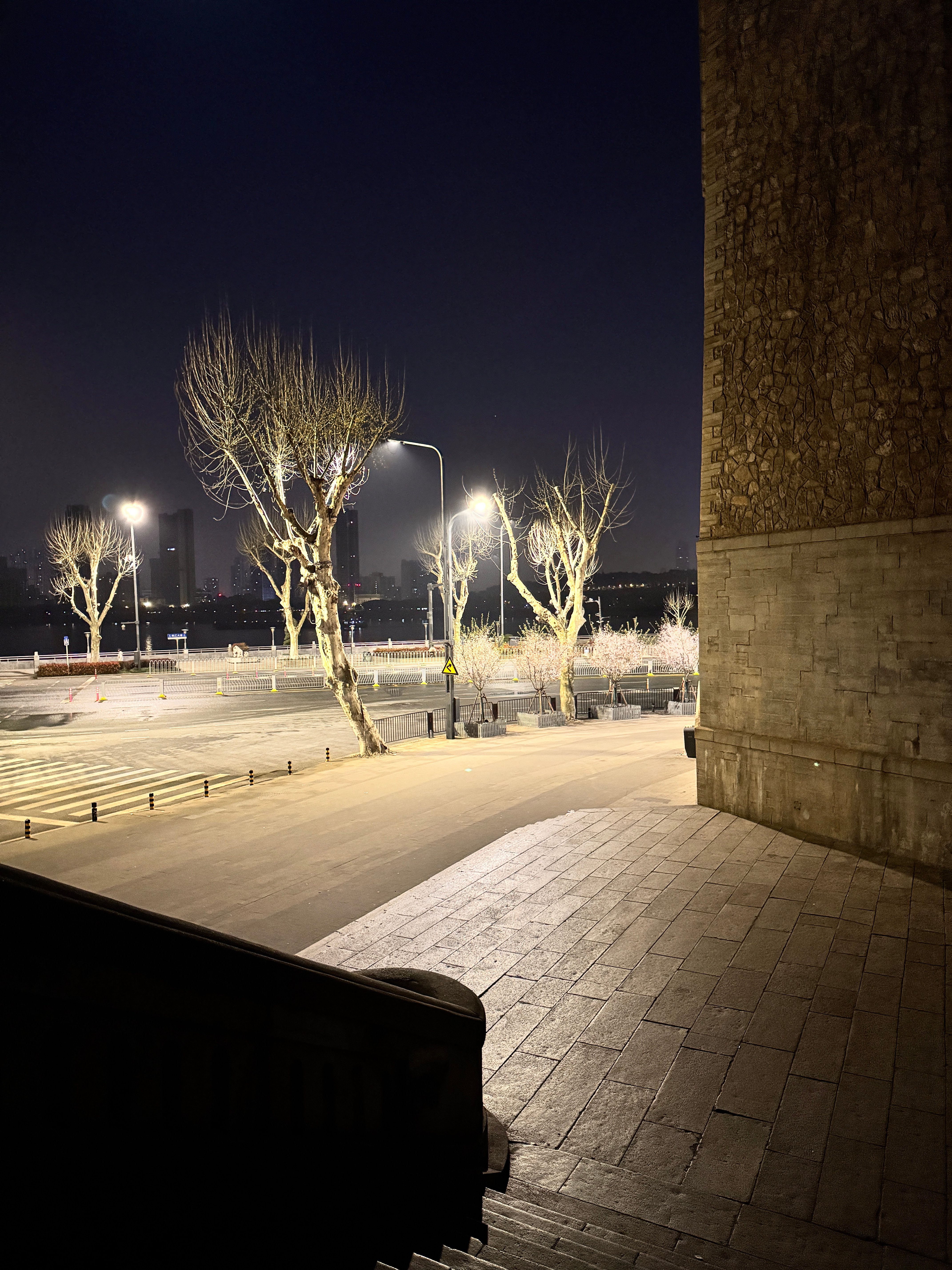 夜景 武汉·武汉长江大桥建成纪念碑