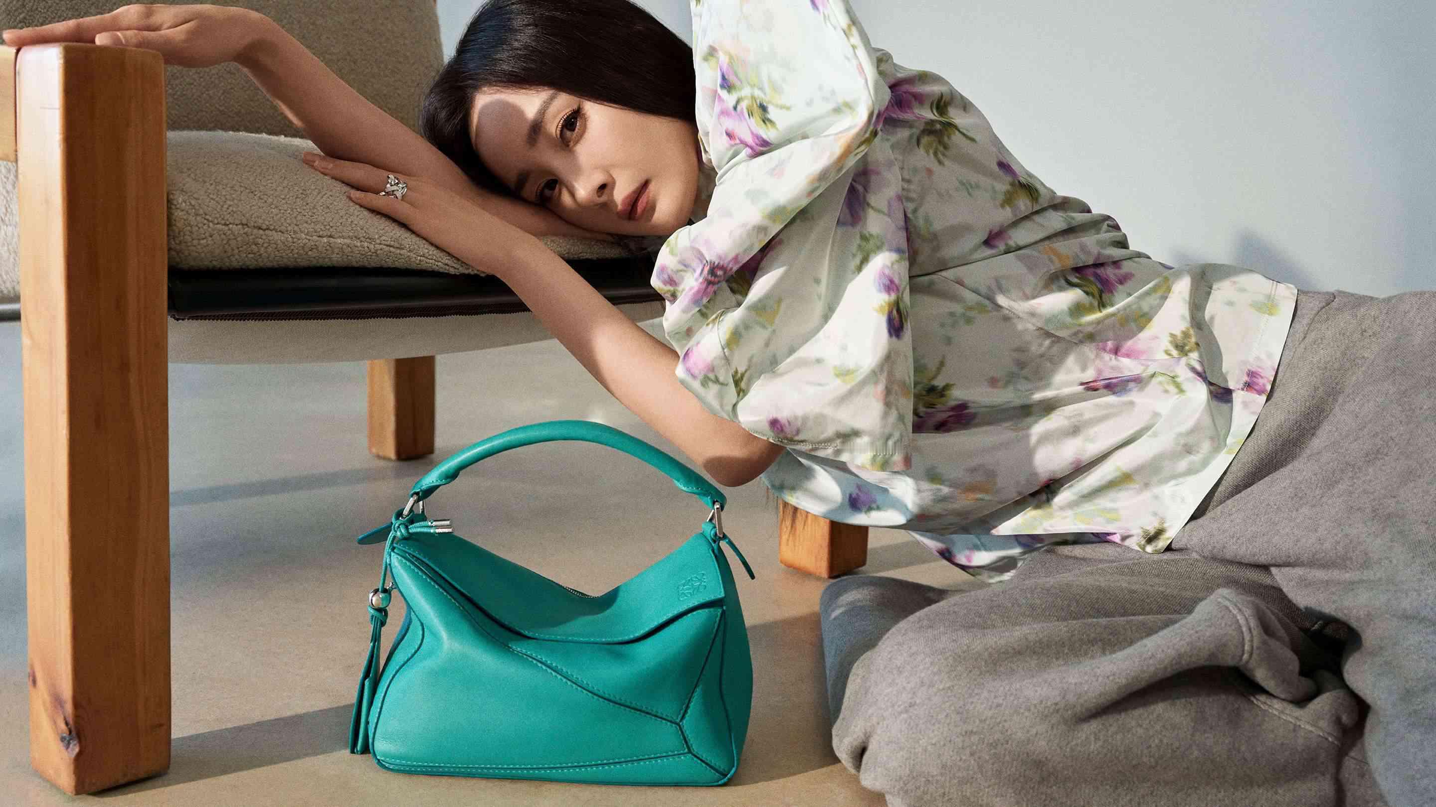 人类至今仍未知晓杨幂与LOEWE适配度的天花板在哪里 永远有品 永远高质 ​​​